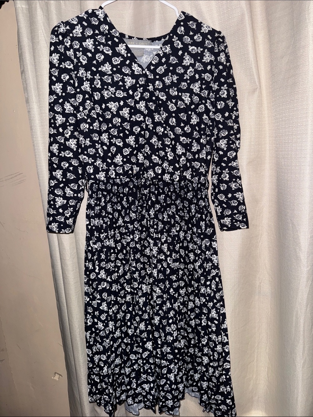 Black & White Floral Midi Dress - Brand: